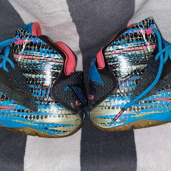 Nike LeBron James XII 12 23 Chromosomes DNA customs hightop mens sz 12 rare - Picture 8 of 12